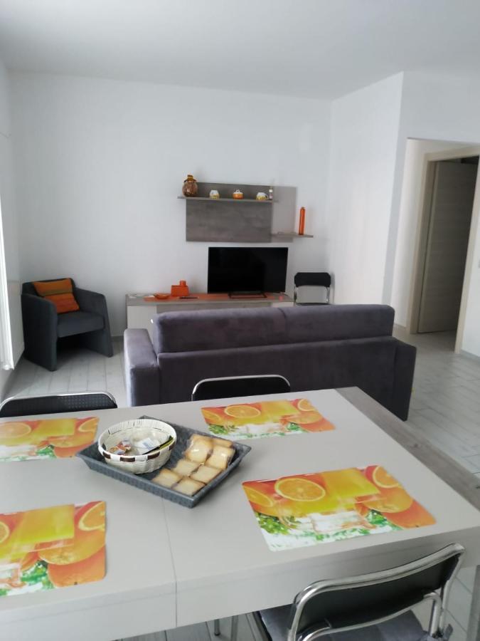 Canada Apartment Stresa